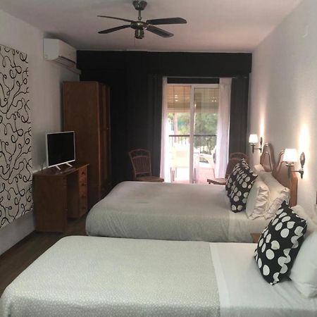 Hostal Victoria Altura Esterno foto