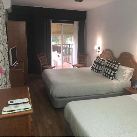 Hostal Victoria Altura Esterno foto