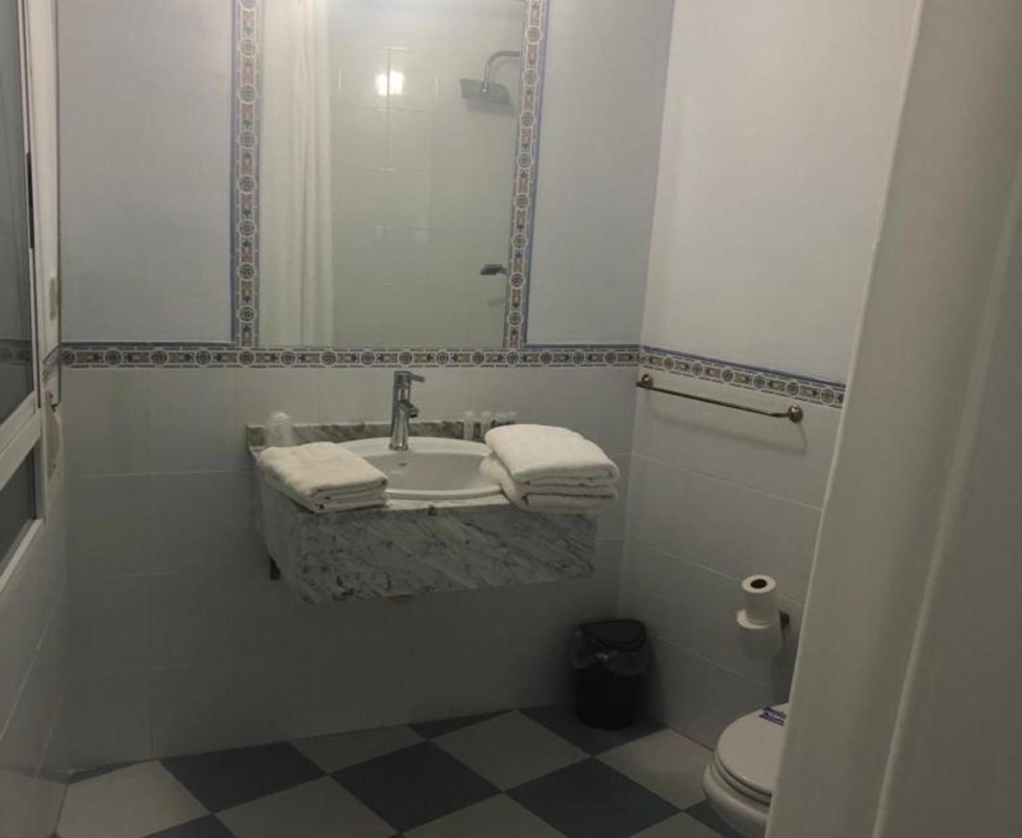 Hostal Victoria Altura Esterno foto