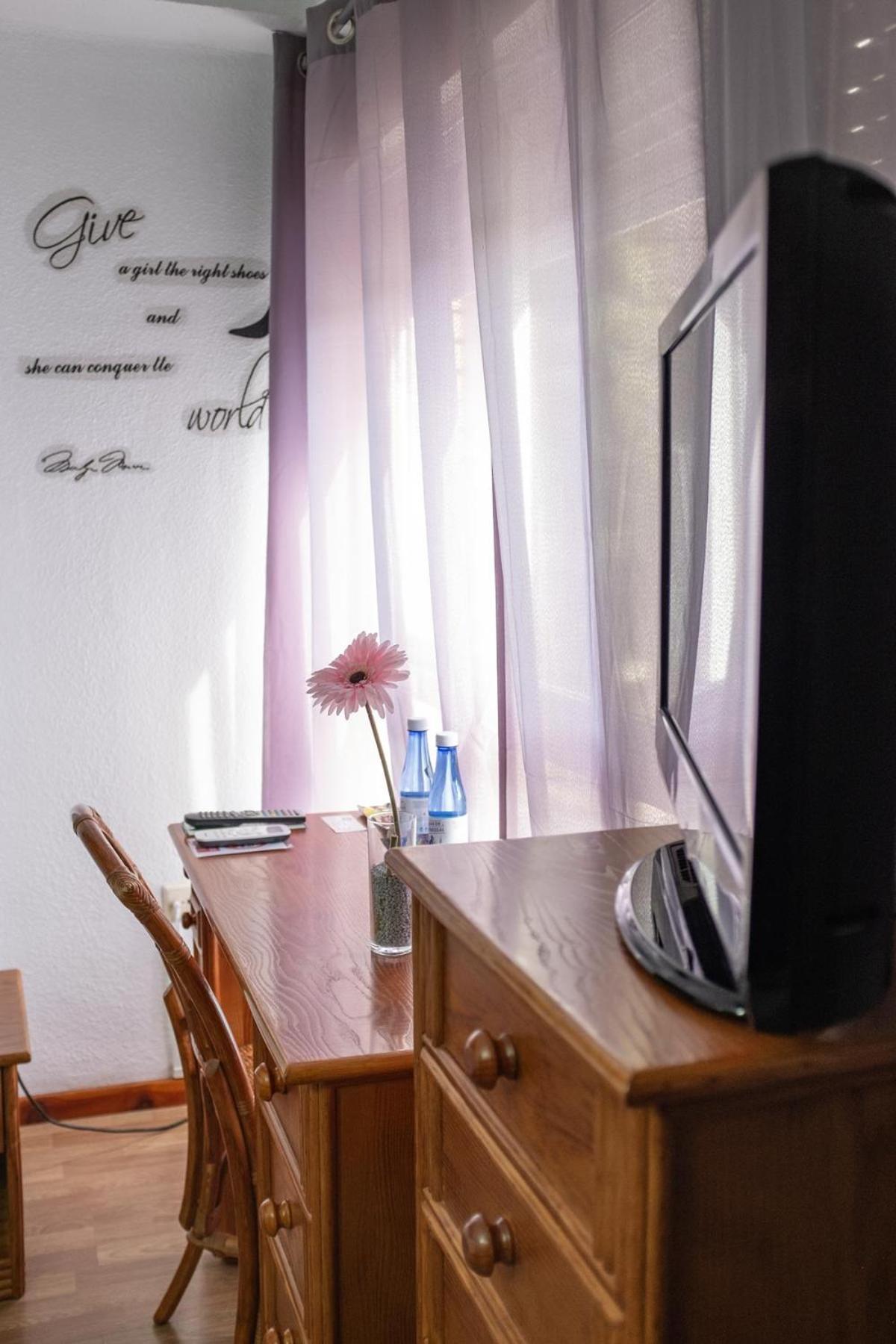 Hostal Victoria Altura Esterno foto
