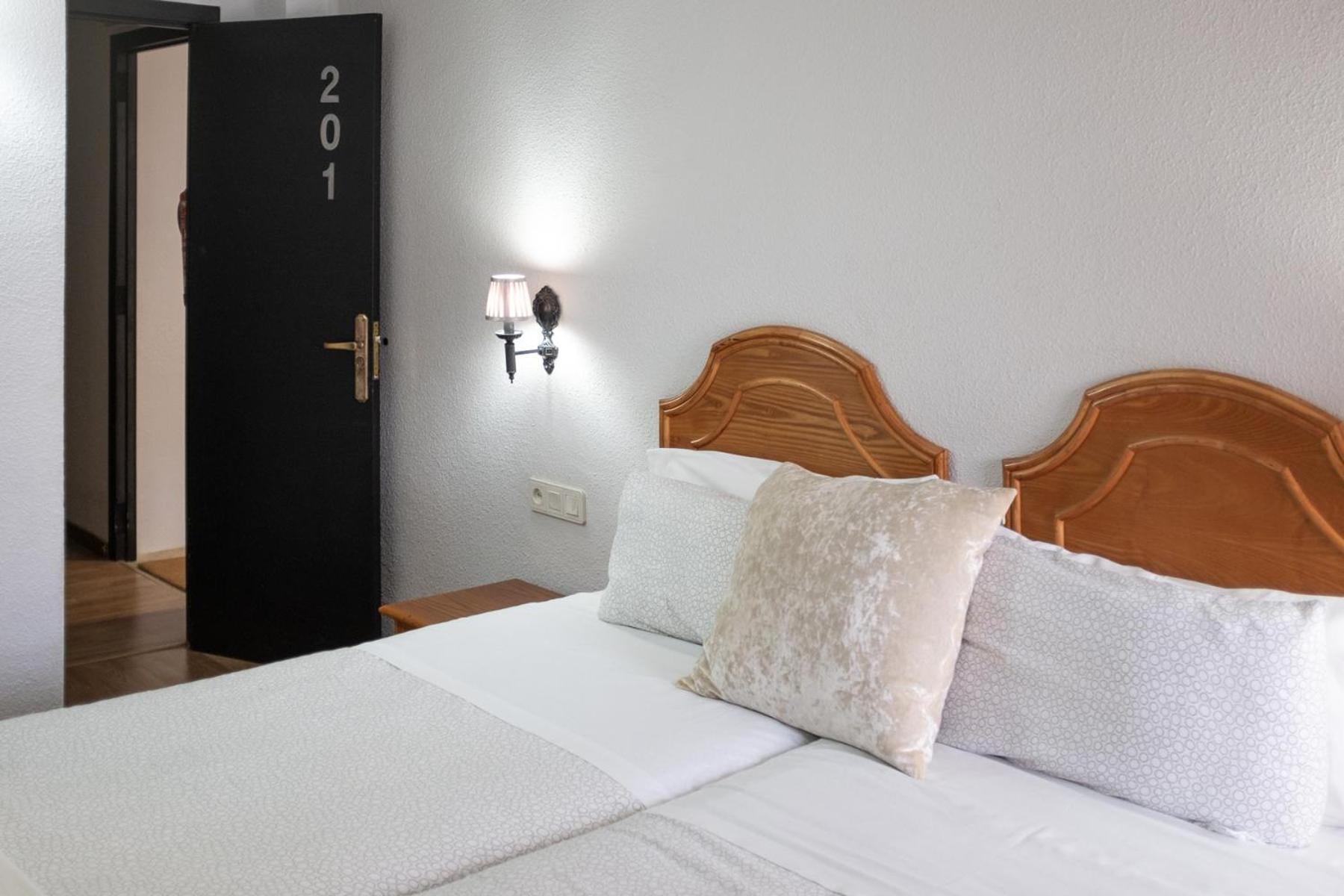 Hostal Victoria Altura Esterno foto